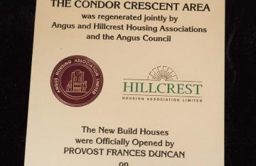 HILLCREST 800 mm x 500 mm three coloured brass