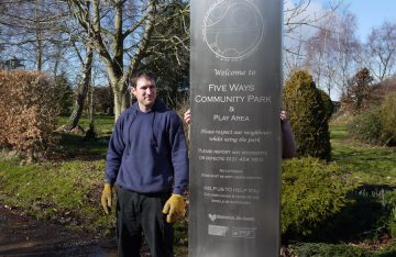 Three dimensional sign with no paint fill