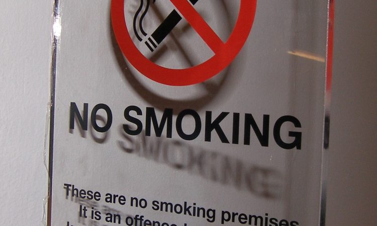 perspex no smoking